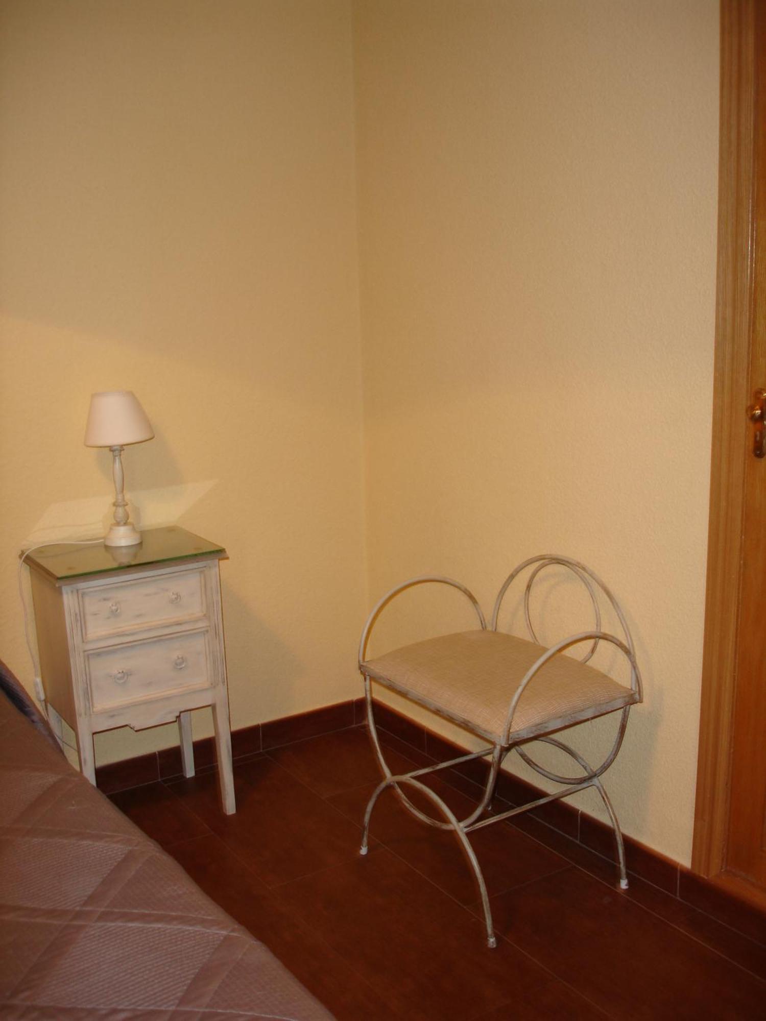 Hostal Puerta Bonita Vista Alegre Madrid Extérieur photo