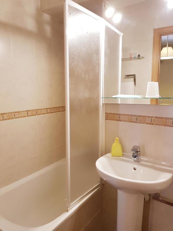 Hostal Puerta Bonita Vista Alegre Madrid Extérieur photo