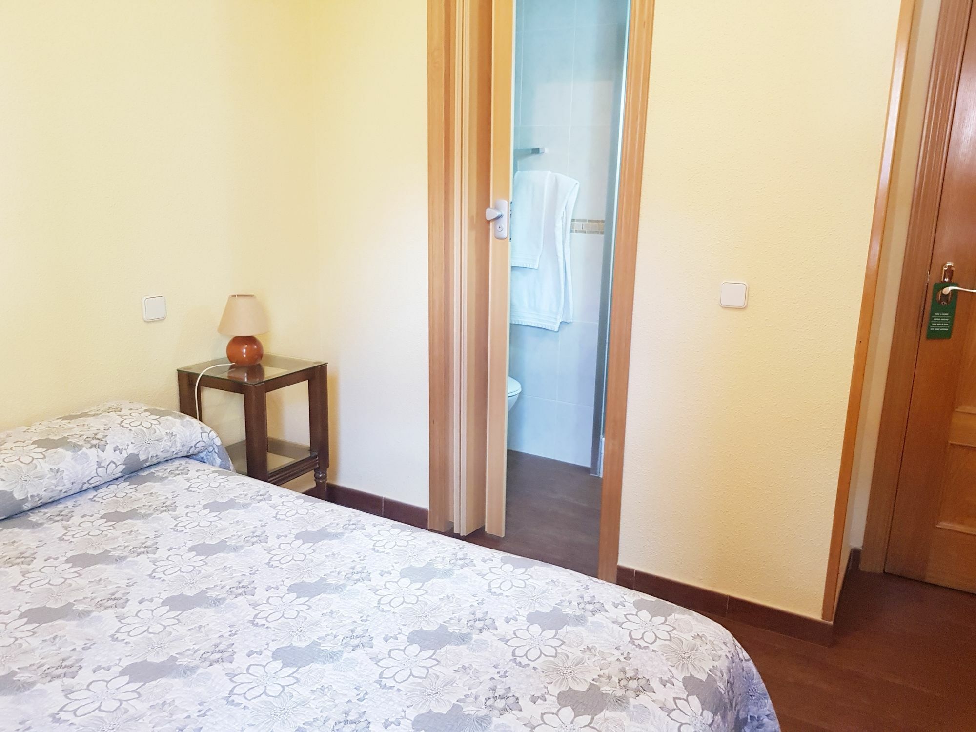 Hostal Puerta Bonita Vista Alegre Madrid Extérieur photo